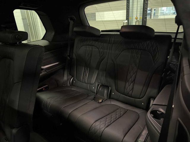2026 BMW X7 M60i