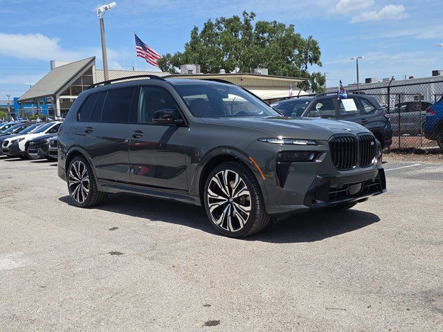 2026 BMW X7 M60i