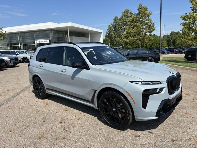 2026 BMW X7 M60i