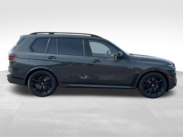 2026 BMW X7 M60i