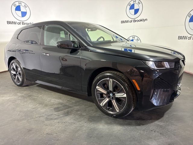 2026 BMW iX xDrive60