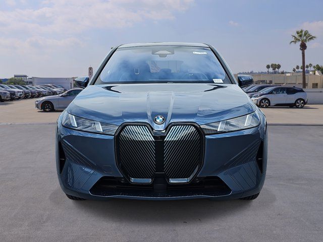 2026 BMW iX xDrive60