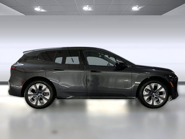 2026 BMW iX xDrive60