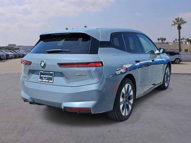 2026 BMW iX xDrive60