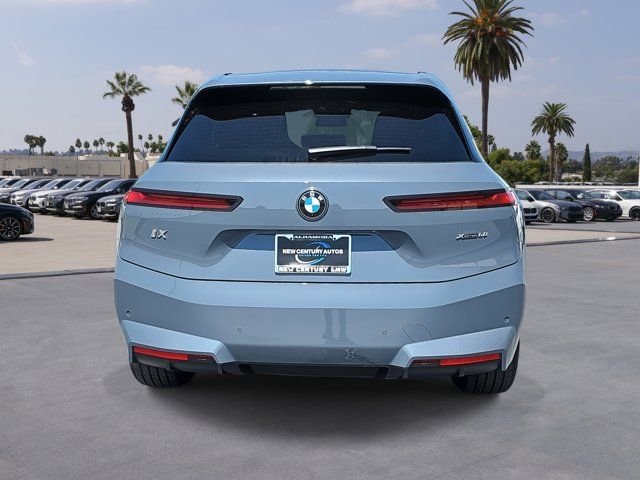 2026 BMW iX xDrive60