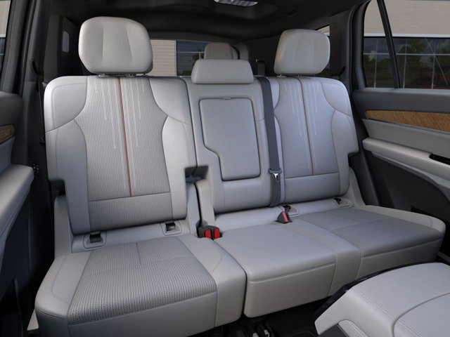 Vehicle image 17 of 24