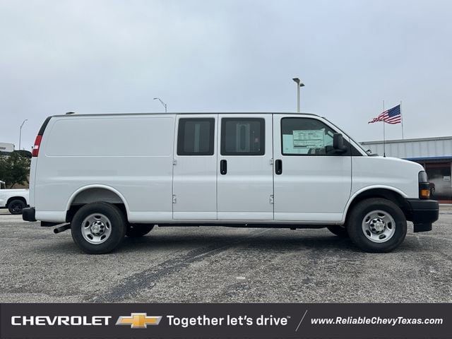 2026 Chevrolet Express Base
