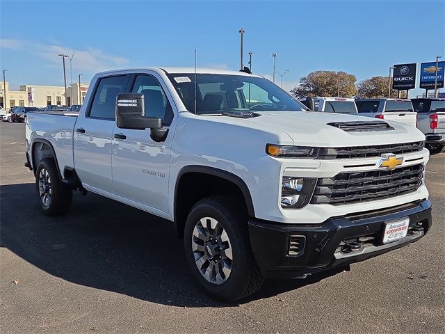 2026 Chevrolet Silverado 2500HD Custom