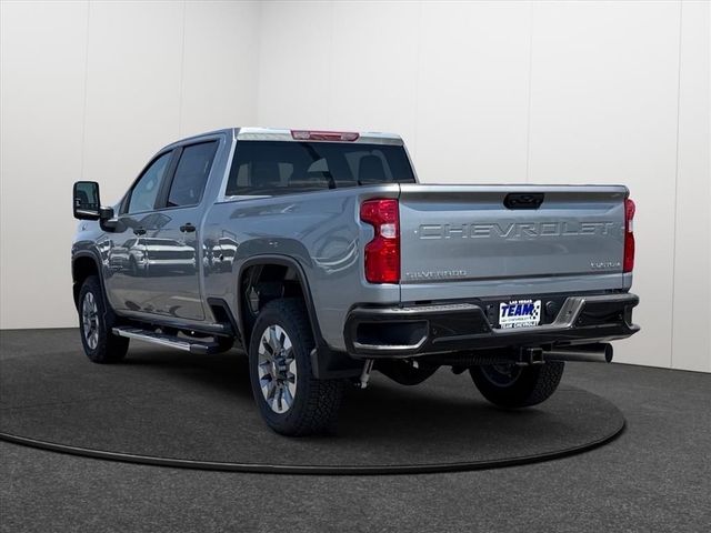 2026 Chevrolet Silverado 2500HD Custom