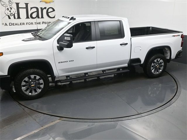 2026 Chevrolet Silverado 2500HD Custom