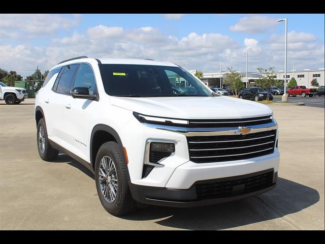 2026 Chevrolet Traverse FWD LT