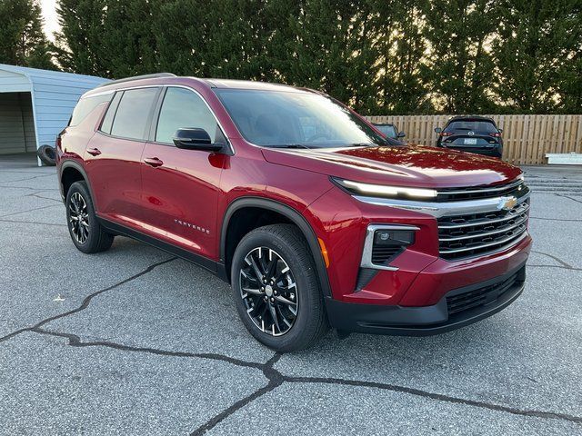 2026 Chevrolet Traverse FWD LT