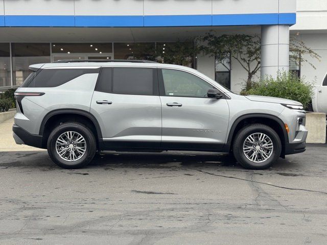 2026 Chevrolet Traverse FWD LT