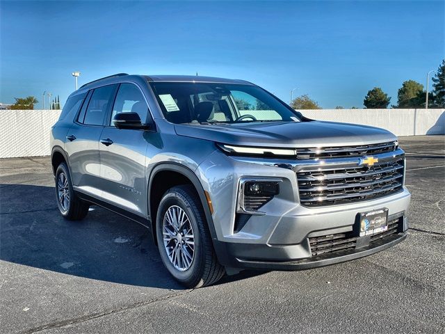 2026 Chevrolet Traverse FWD LT