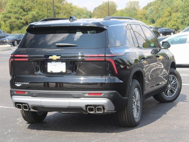 2026 Chevrolet Traverse FWD LT