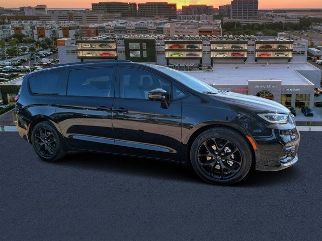 2026 Chrysler Pacifica Limited