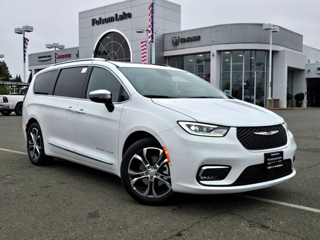 2026 Chrysler Pacifica Pinnacle