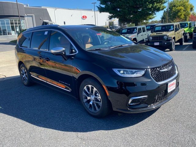 2026 Chrysler Pacifica Hybrid Pinnacle