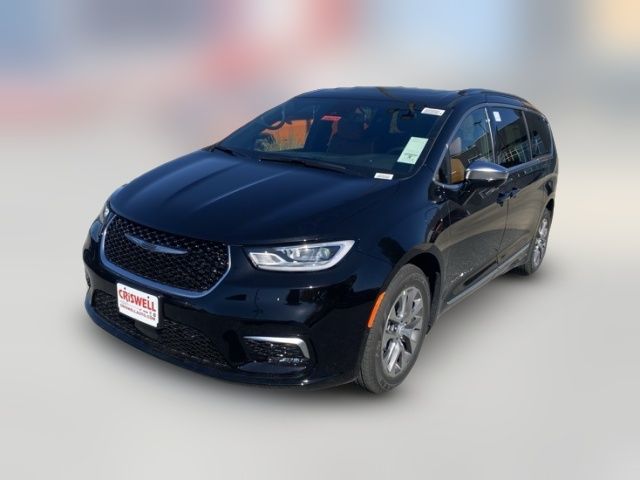 2026 Chrysler Pacifica Hybrid Pinnacle