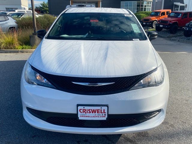 2026 Chrysler Voyager LX