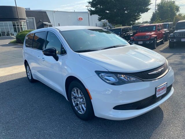 2026 Chrysler Voyager LX