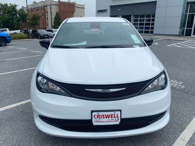 2026 Chrysler Voyager LX