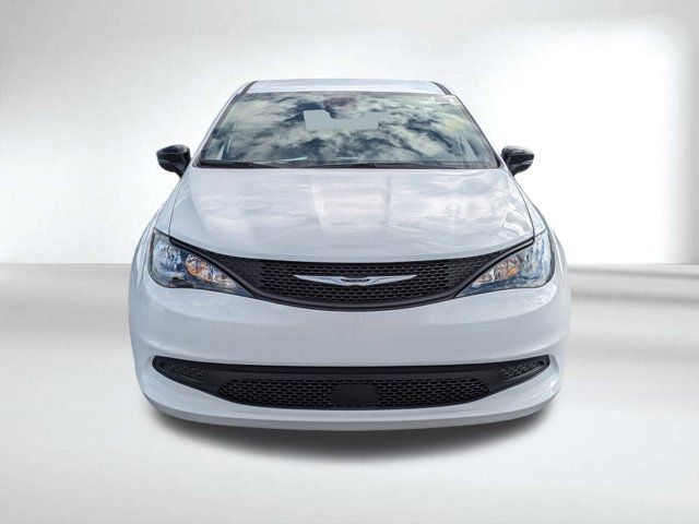 2026 Chrysler Voyager LX