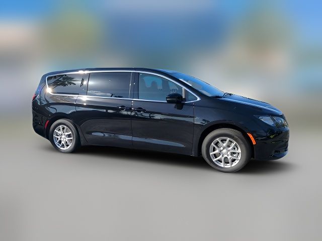 2026 Chrysler Voyager LX