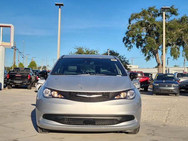 2026 Chrysler Voyager LX