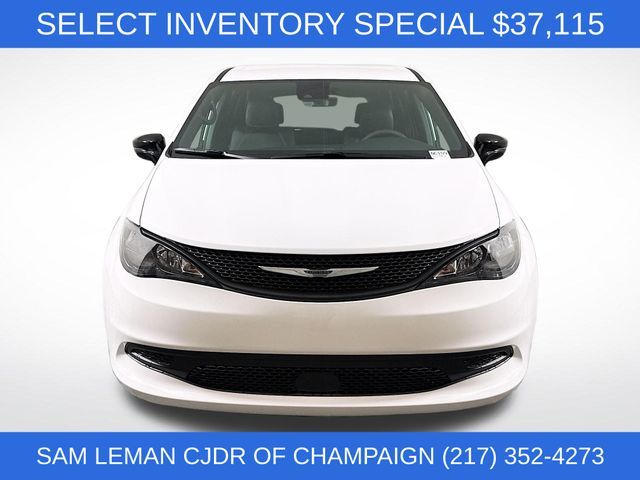 2026 Chrysler Voyager LX