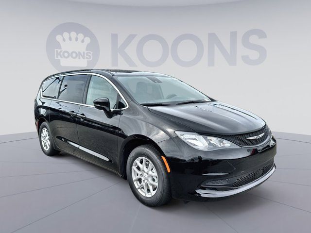 2026 Chrysler Voyager LX