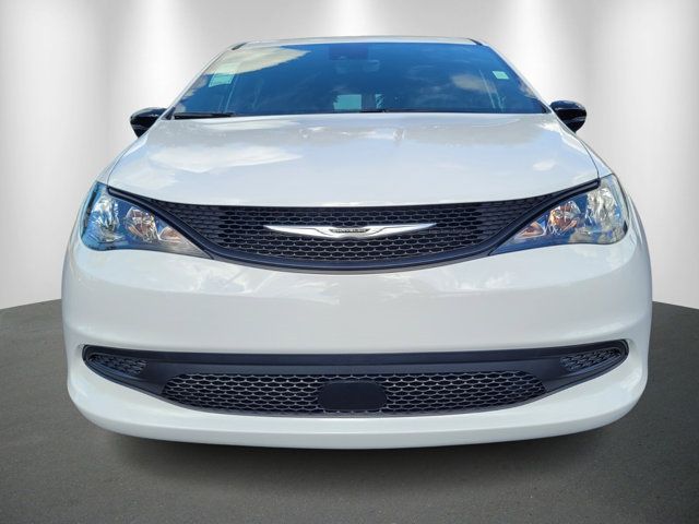 2026 Chrysler Voyager LX