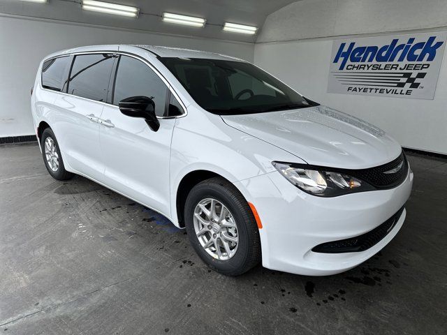 2026 Chrysler Voyager LX