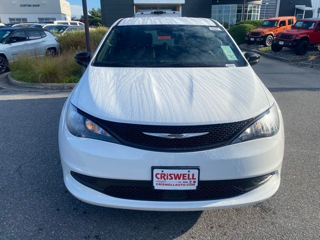 2026 Chrysler Voyager LX