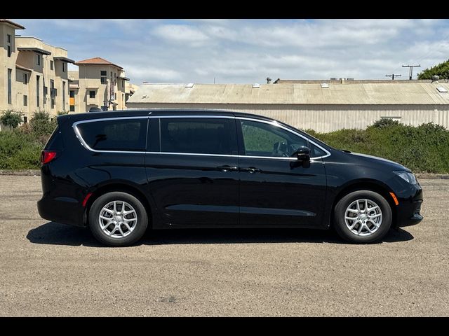 2026 Chrysler Voyager LX