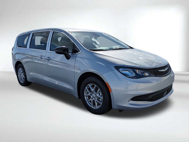 2026 Chrysler Voyager LX