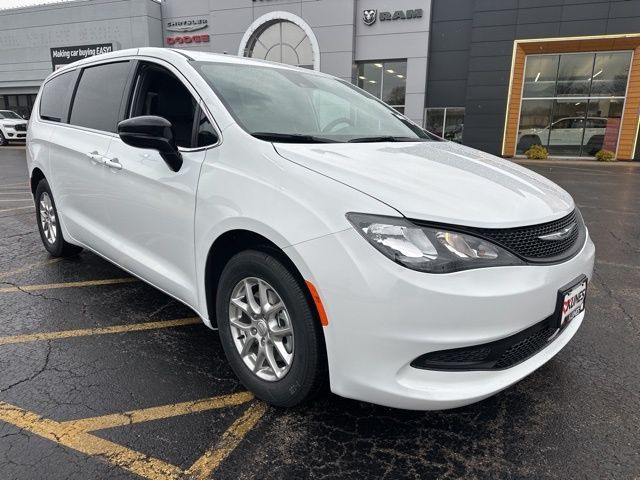 2026 Chrysler Voyager LX