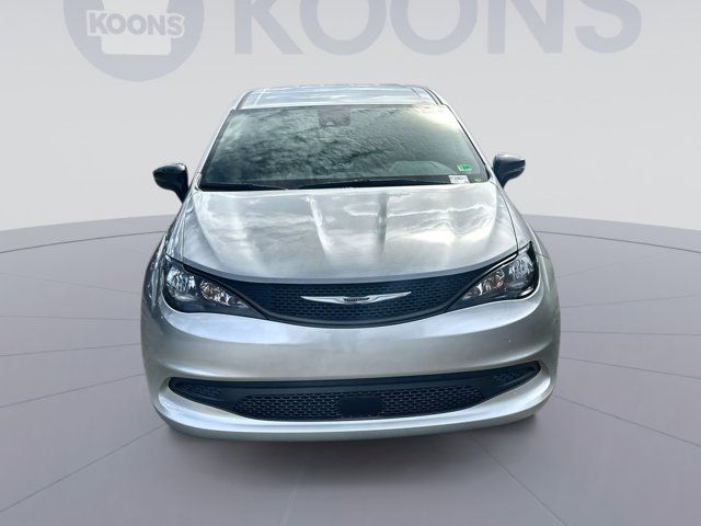 2026 Chrysler Voyager LX