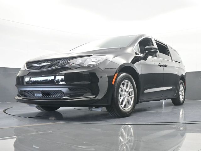 2026 Chrysler Voyager LX