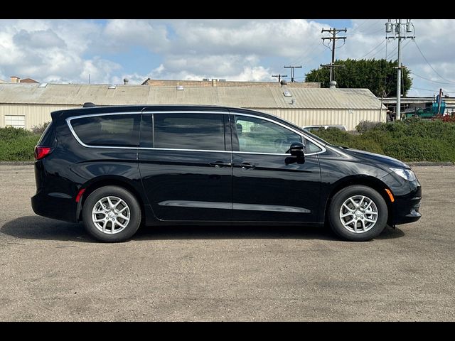 2026 Chrysler Voyager LX