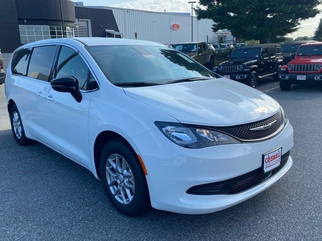 2026 Chrysler Voyager LX