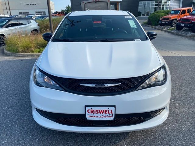 2026 Chrysler Voyager LX