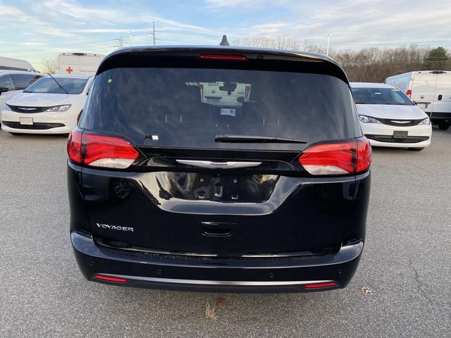 2026 Chrysler Voyager LX