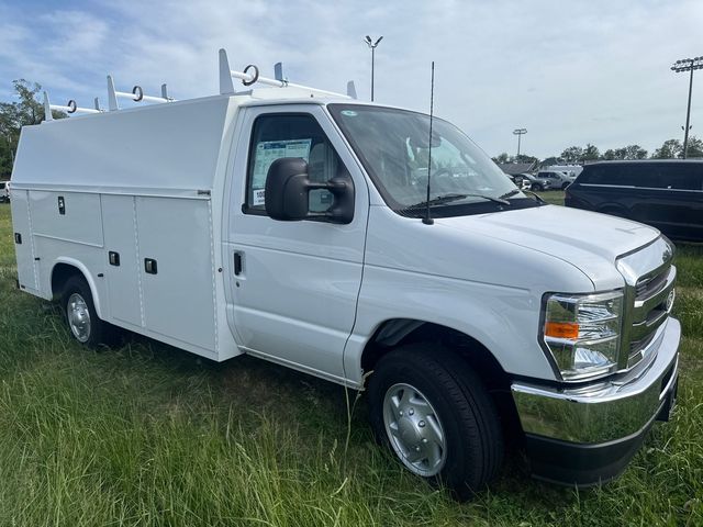 2026 Ford E-Series Base
