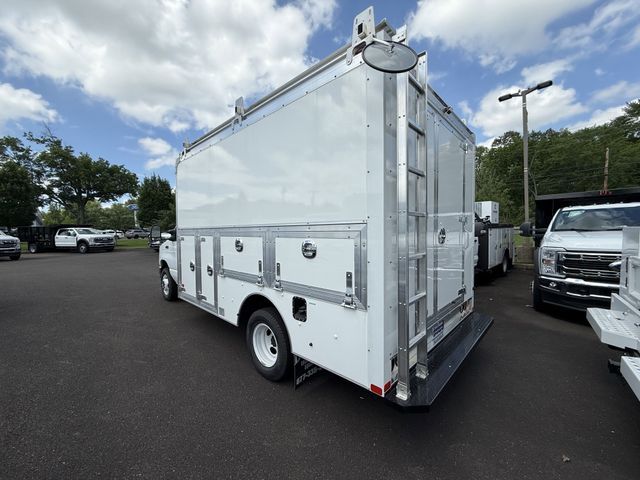 2026 Ford E-Series Base