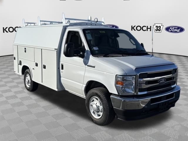 2026 Ford E-Series Base
