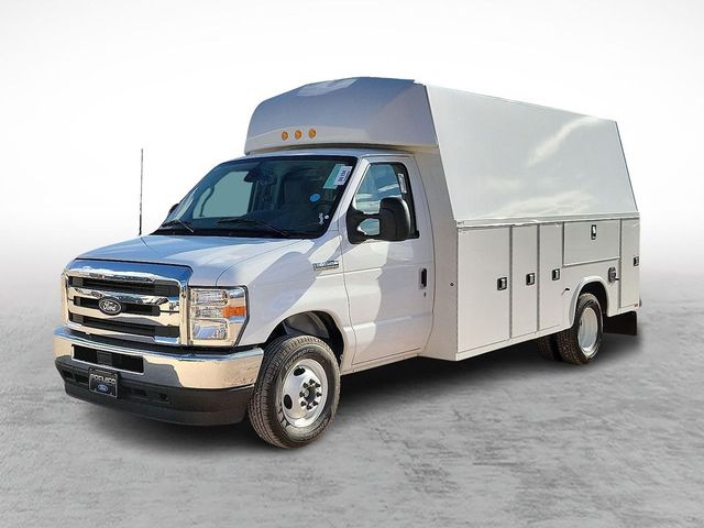 2026 Ford E-Series Base