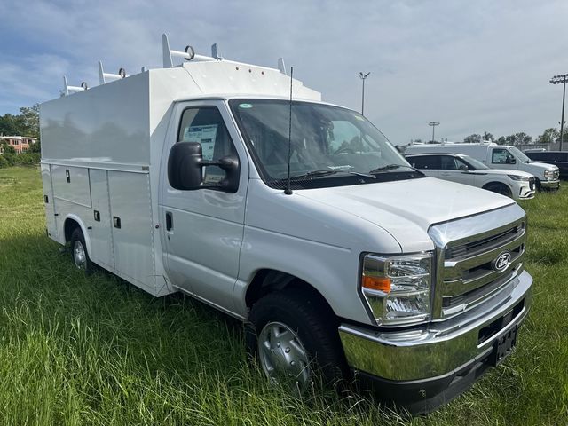 2026 Ford E-Series Base