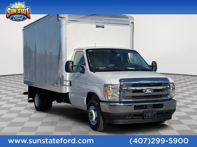 2026 Ford E-Series Base