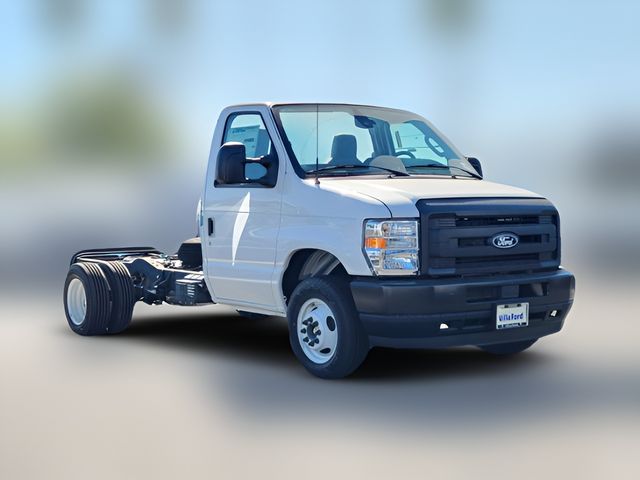2026 Ford E-Series Base